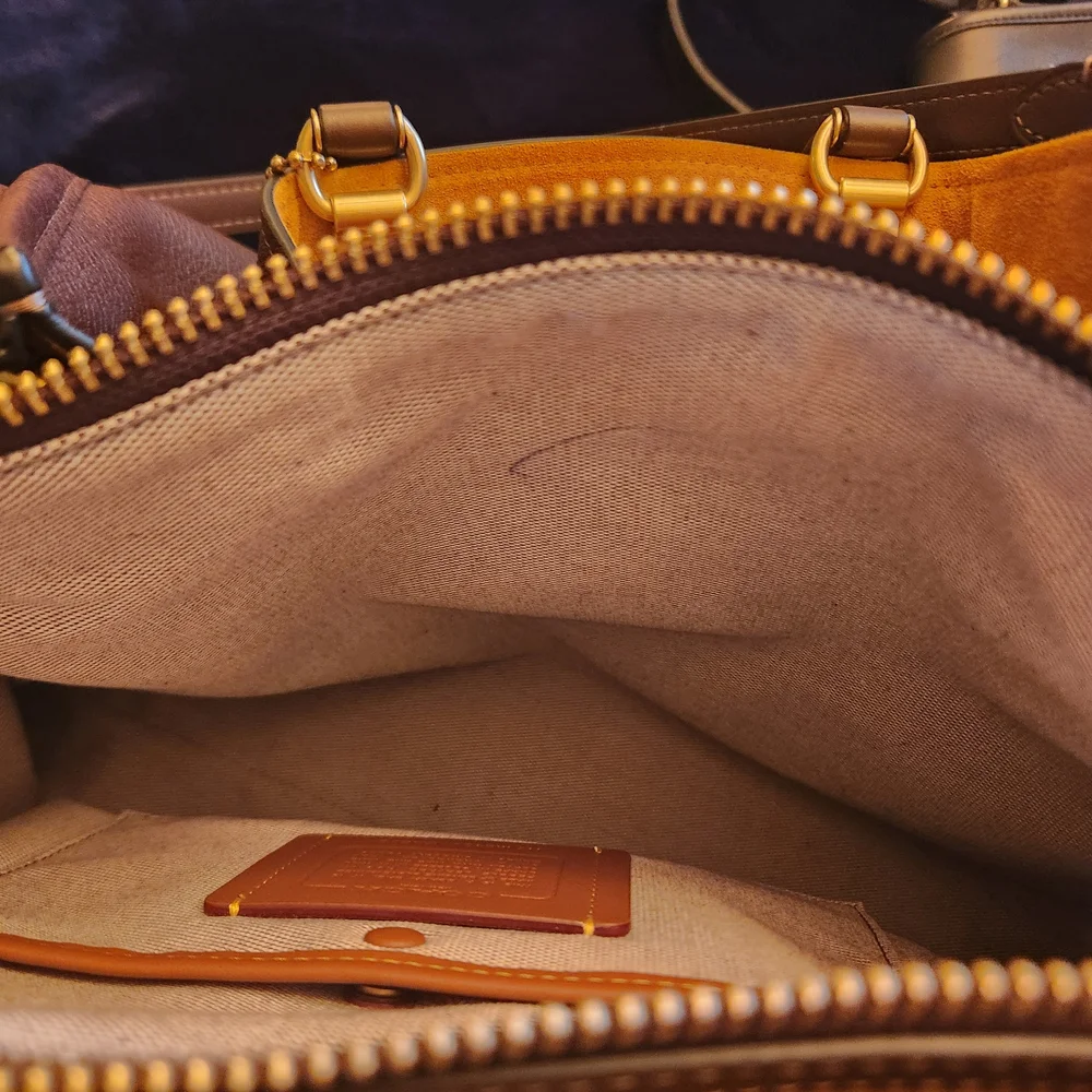 Coach Rouge 39 In Maple - Picture 8 of 9